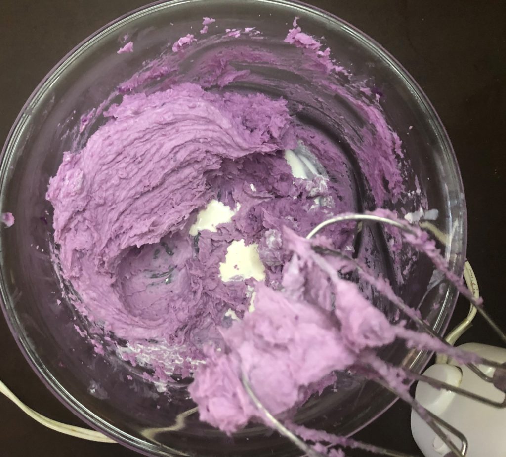 紫芋のミニチーズケーキ