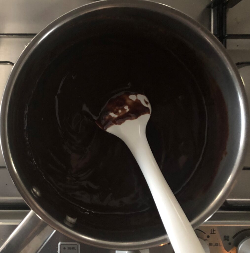 チョコレートレイヤーケーキ