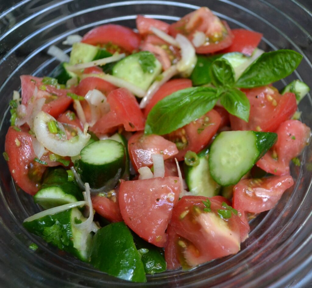 胡瓜とトマトのサラダ