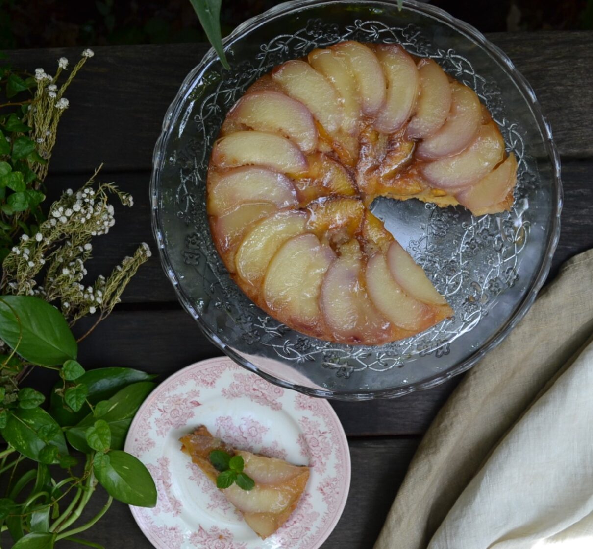 桃のアップサイドダウンケーキ