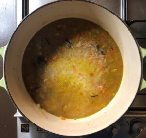 クリーミーターキーワイルドライススープのレシピ