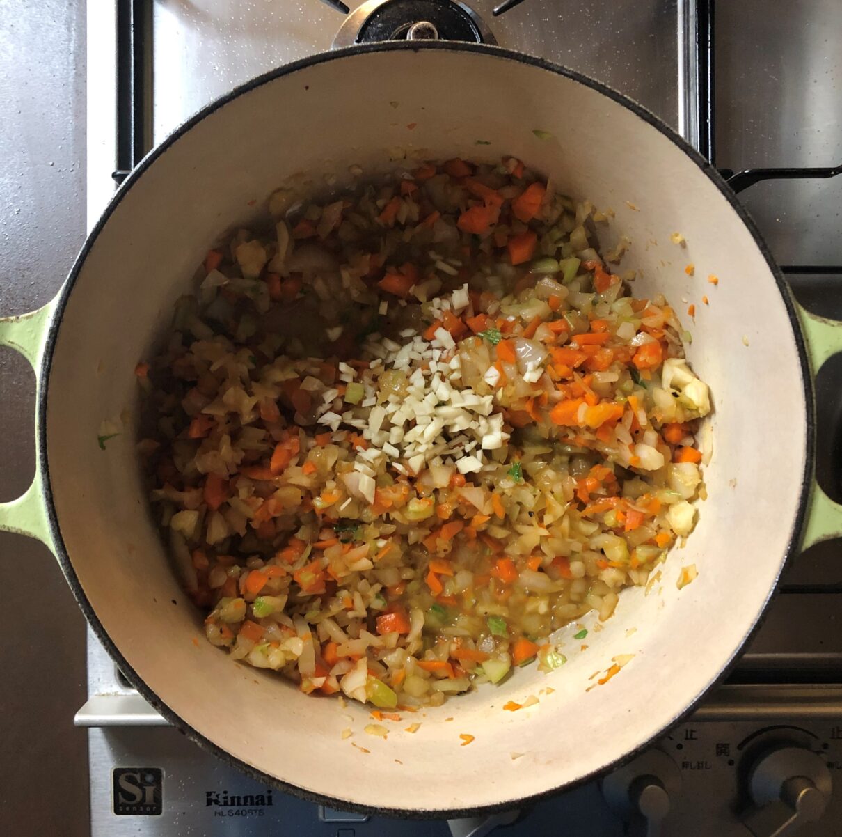 クリーミーターキーワイルドライススープのレシピ