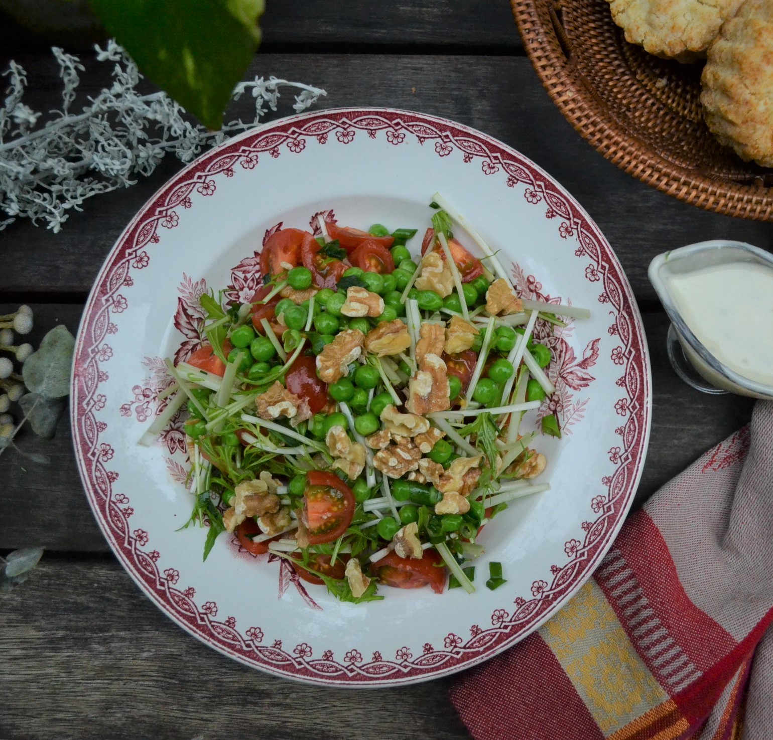 Walnut Salad with Blue Cheese Dressing 胡桃のサラダブルーチーズドレッシング添え US