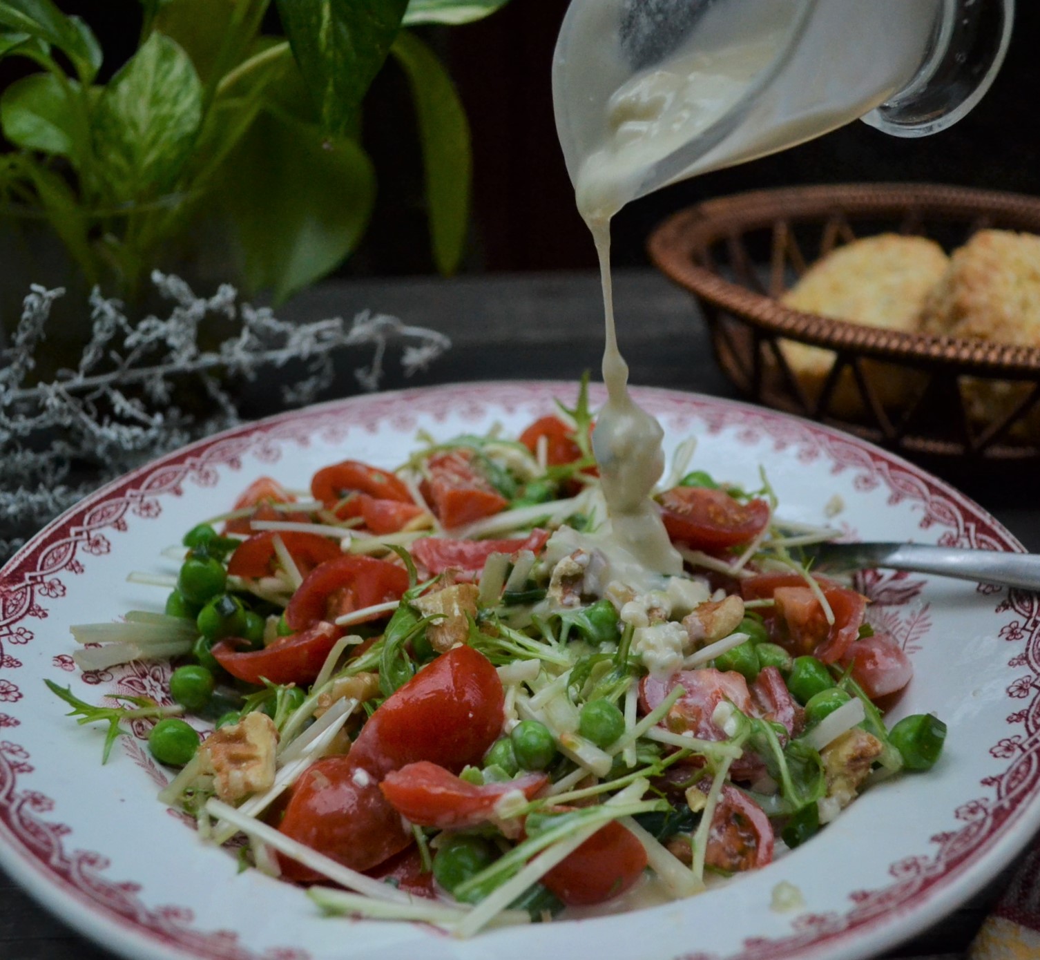 Walnut Salad with Blue Cheese Dressing 胡桃のサラダブルーチーズドレッシング添え US