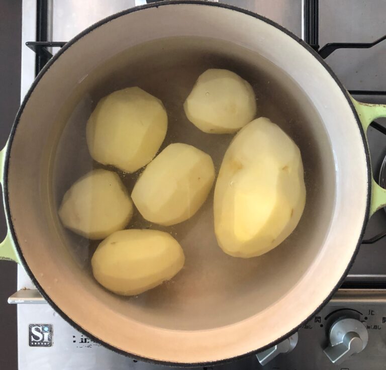 フューネラルポテト（ハッシュブラウンキャセロール）のレシピ