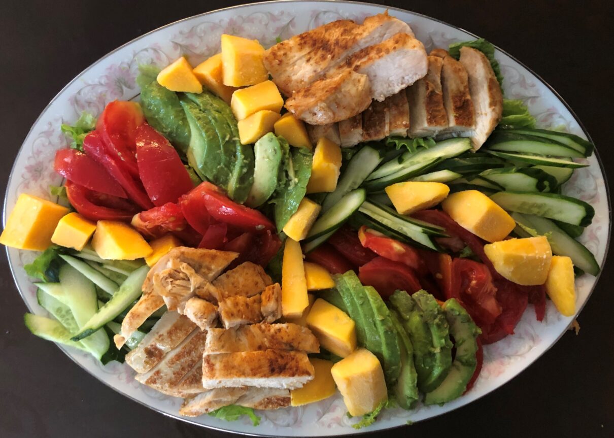 ジャークチキンとマンゴーアボカドサルサとココナッツライスのレシピ