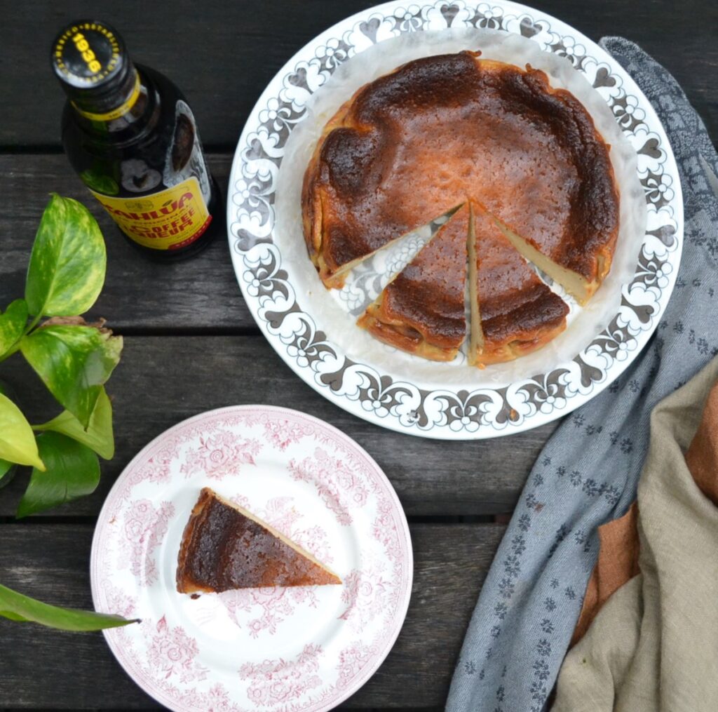 Coffee Basque Burnt Cheesecake コーヒーのバスク風チーズ