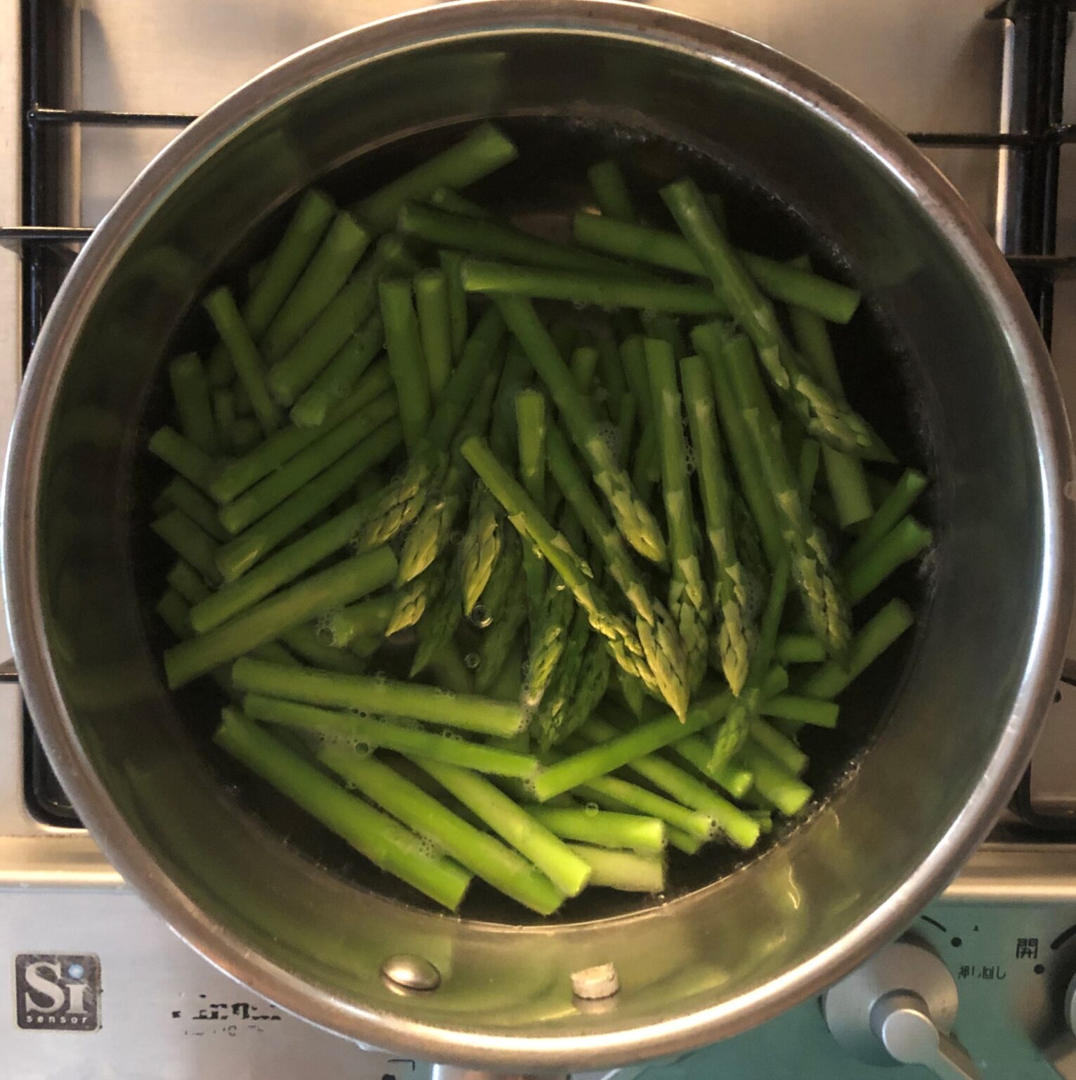 Poached Egg Salad with Yogurt Dressing ポーチドエッグとヨーグルトドレッシングのサラダ US