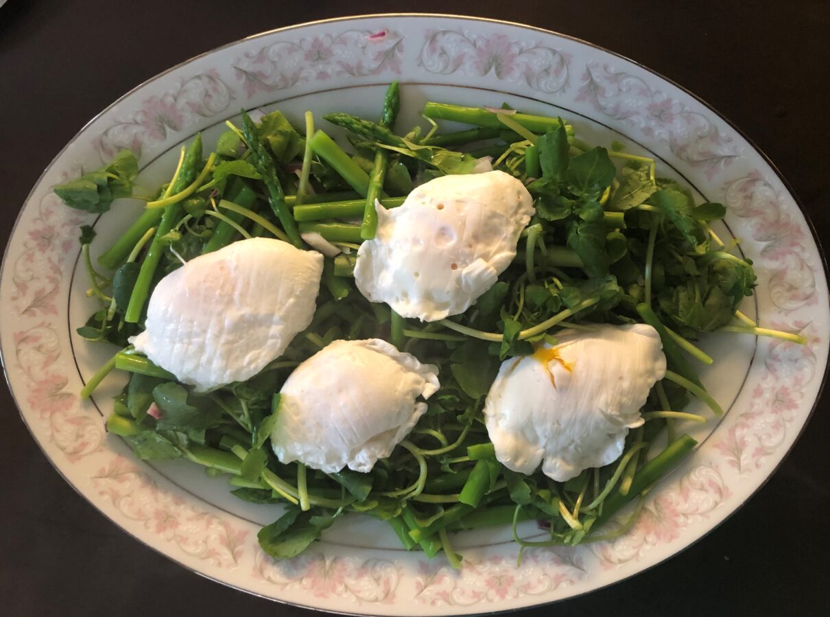Poached Egg Salad with Yogurt Dressing ポーチドエッグとヨーグルトドレッシングのサラダ US